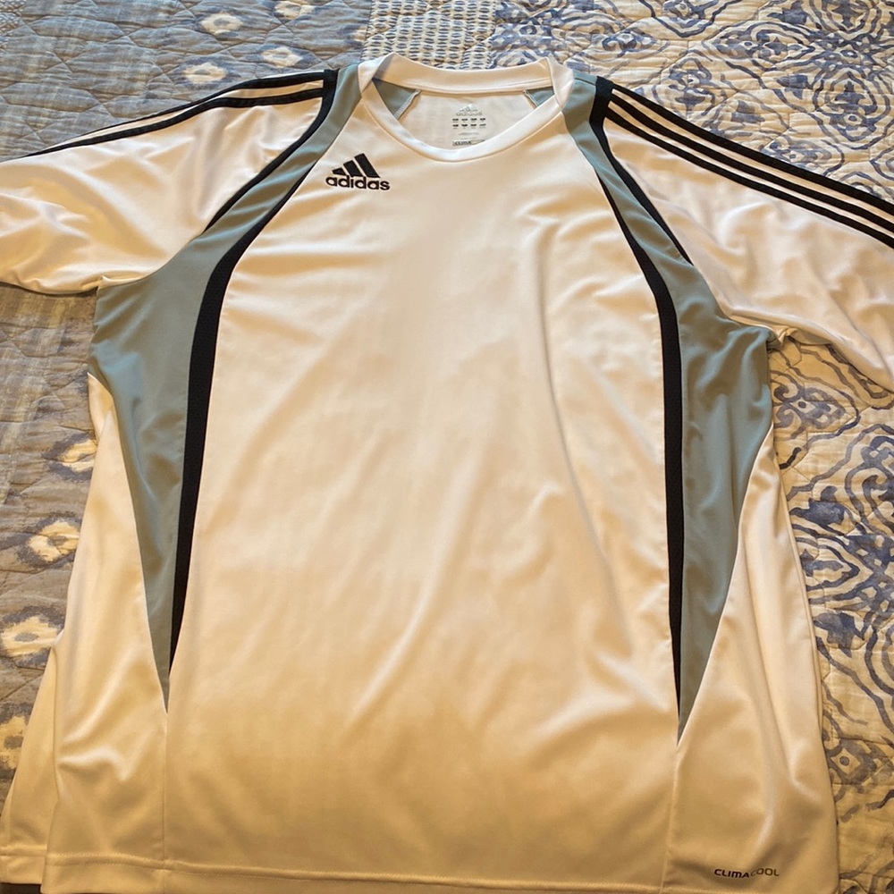 Adidas men’s shirt